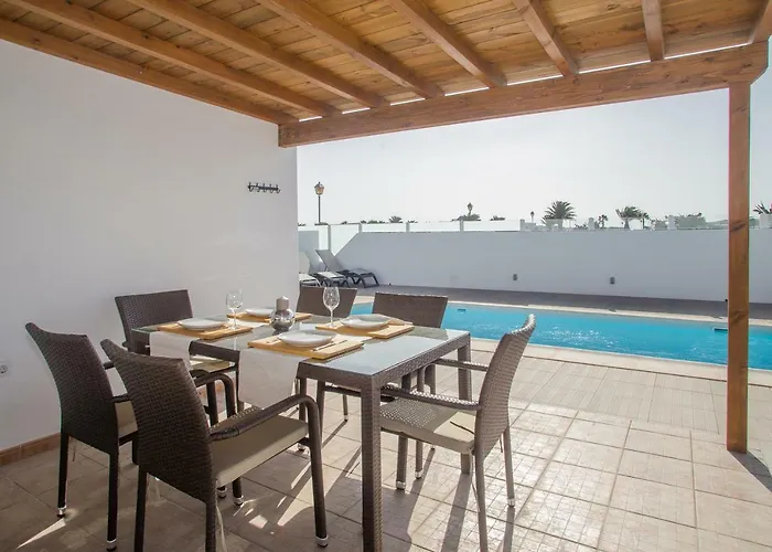 White House - Marina Rubicon - * Playa Blanca (Lanzarote)